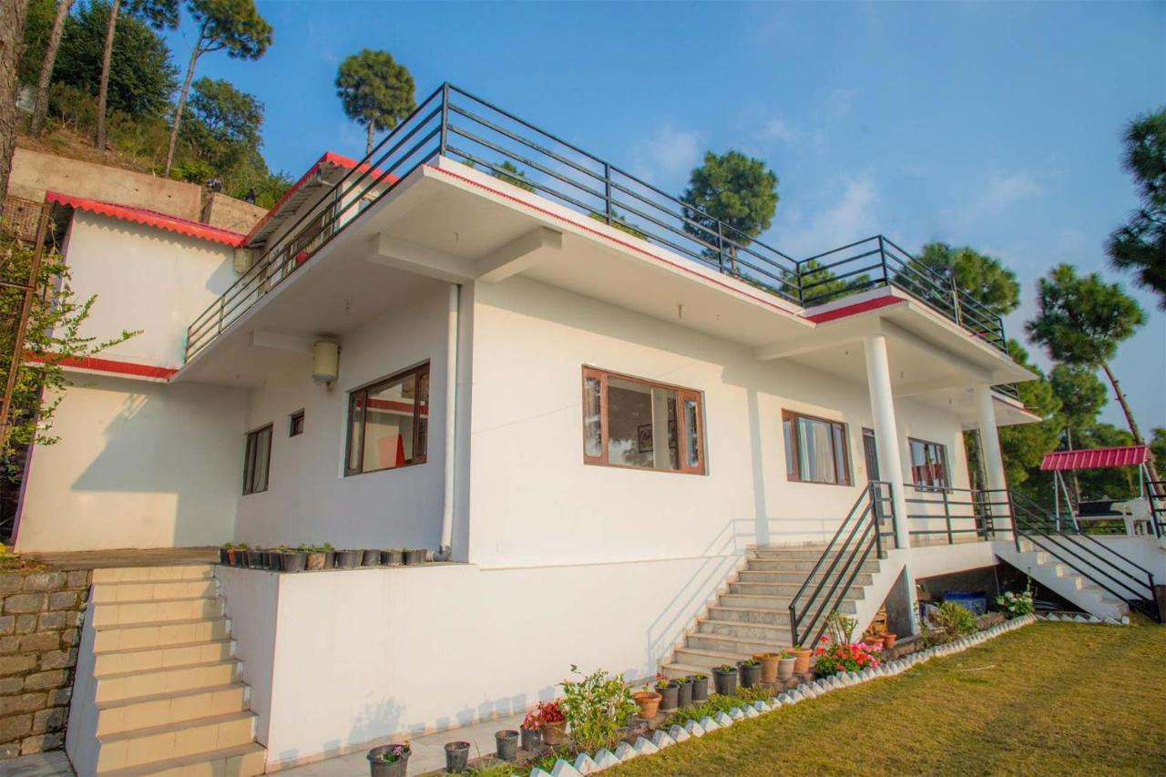 Villa Woodside Meadows By Veo - Part Of Stayvista Kasauli Exterior foto