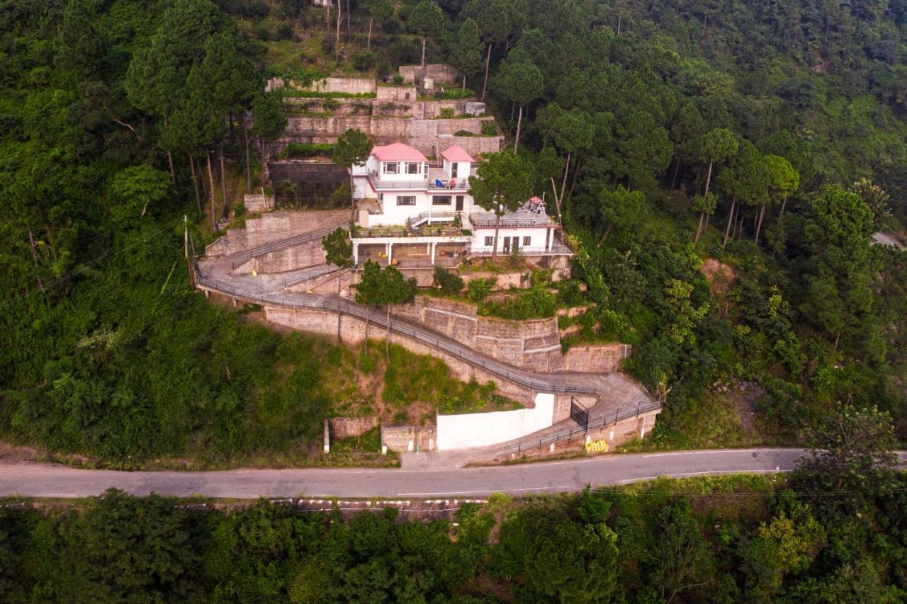 Villa Woodside Meadows By Veo - Part Of Stayvista Kasauli Exterior foto