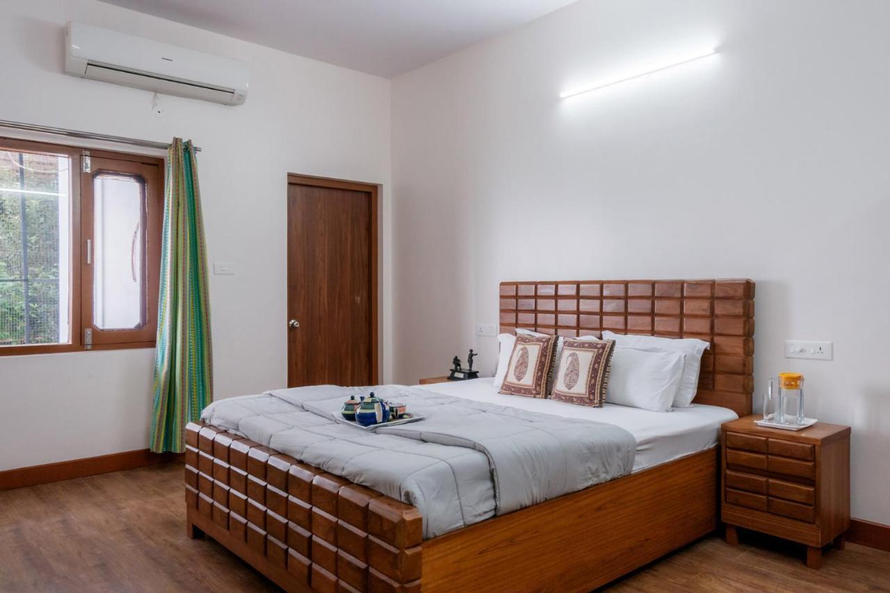 Villa Woodside Meadows By Veo - Part Of Stayvista Kasauli Exterior foto