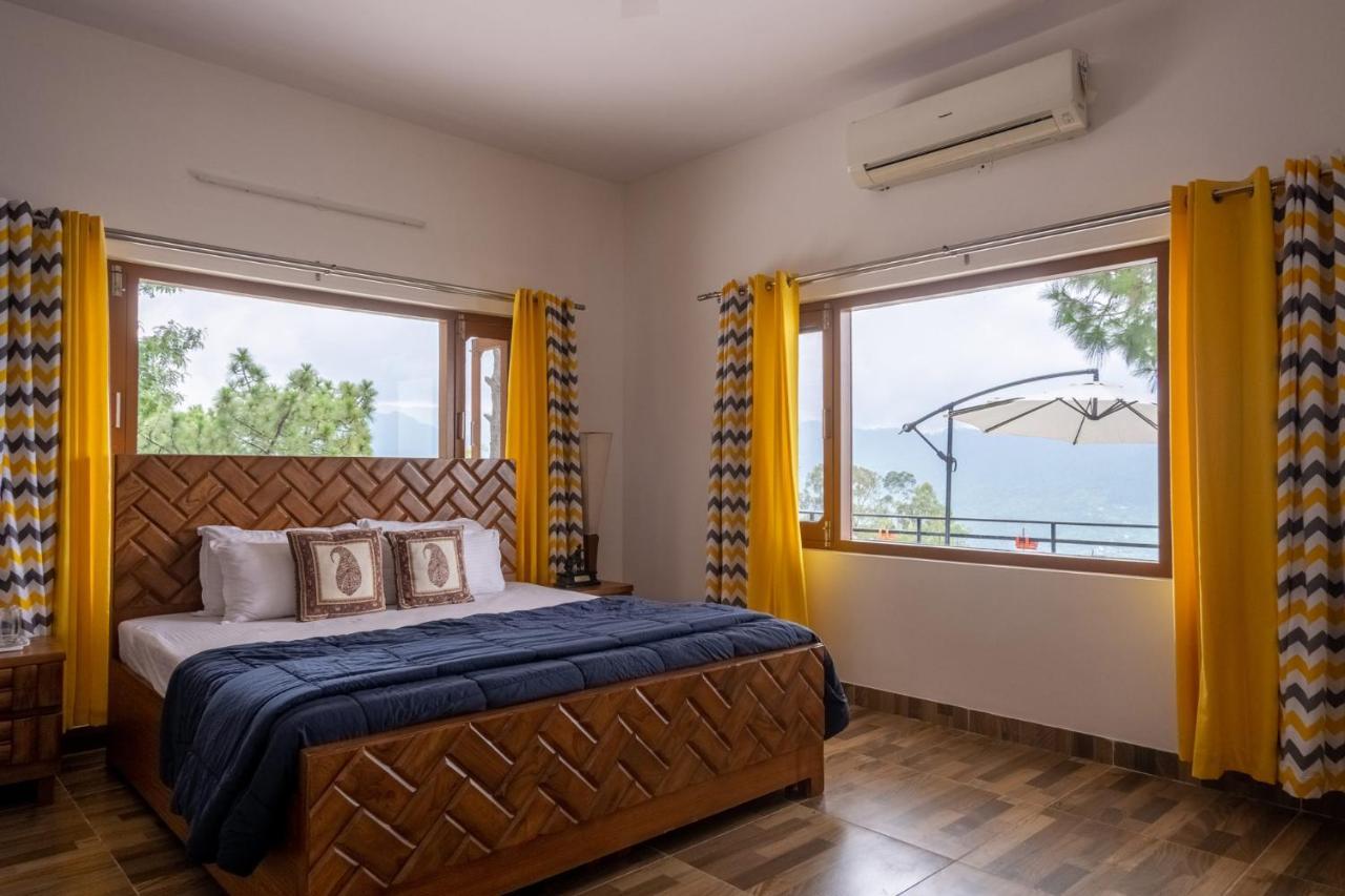 Villa Woodside Meadows By Veo - Part Of Stayvista Kasauli Exterior foto
